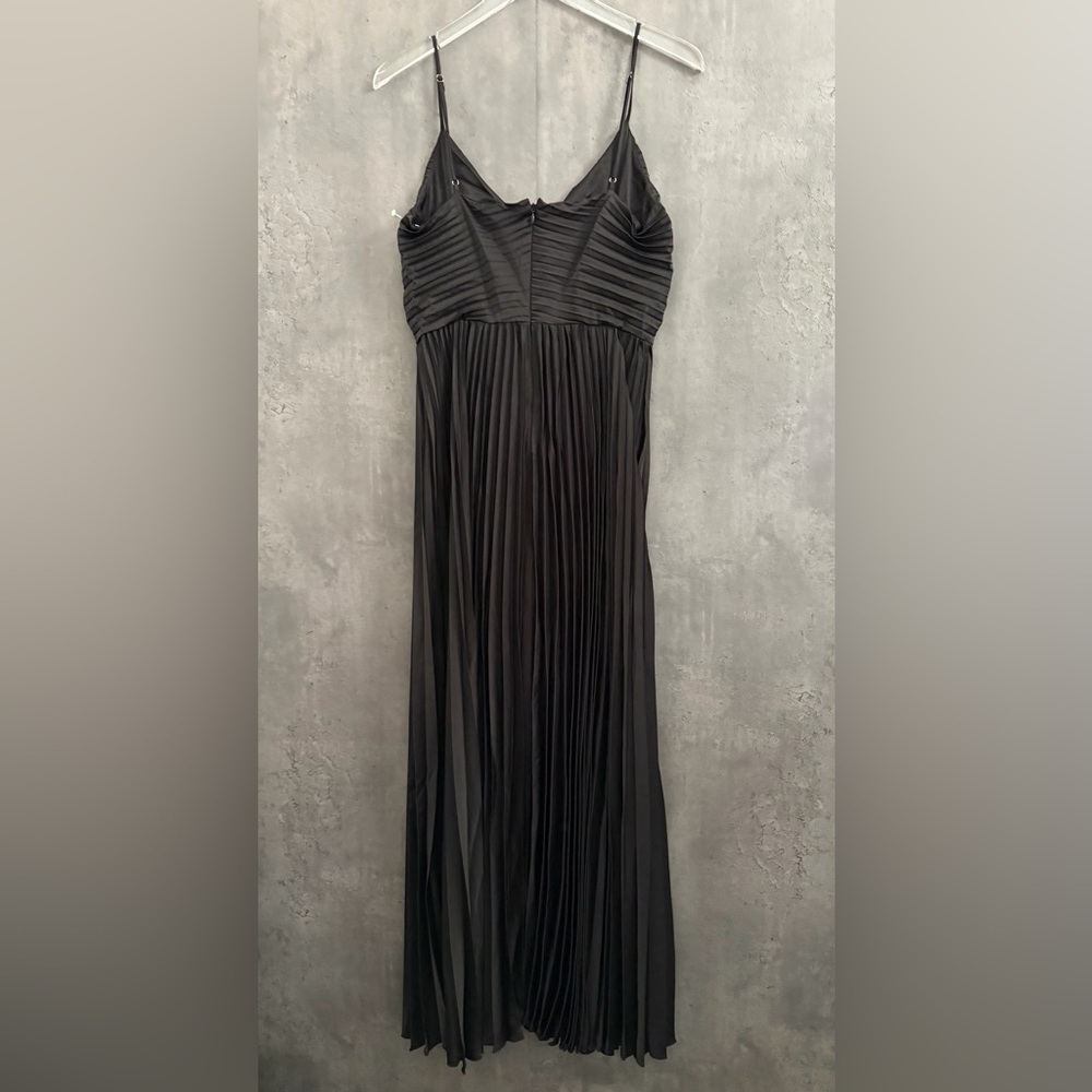 PETAL & PUP NAIRA PLEATED MAXI DRESS - BLACK SIZE 8 B1171 - Picture 6 of 7